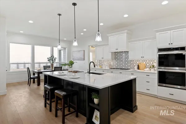 $979,900 | 9953 South Peregrine Falcon Avenue, Nampa, ID 83686