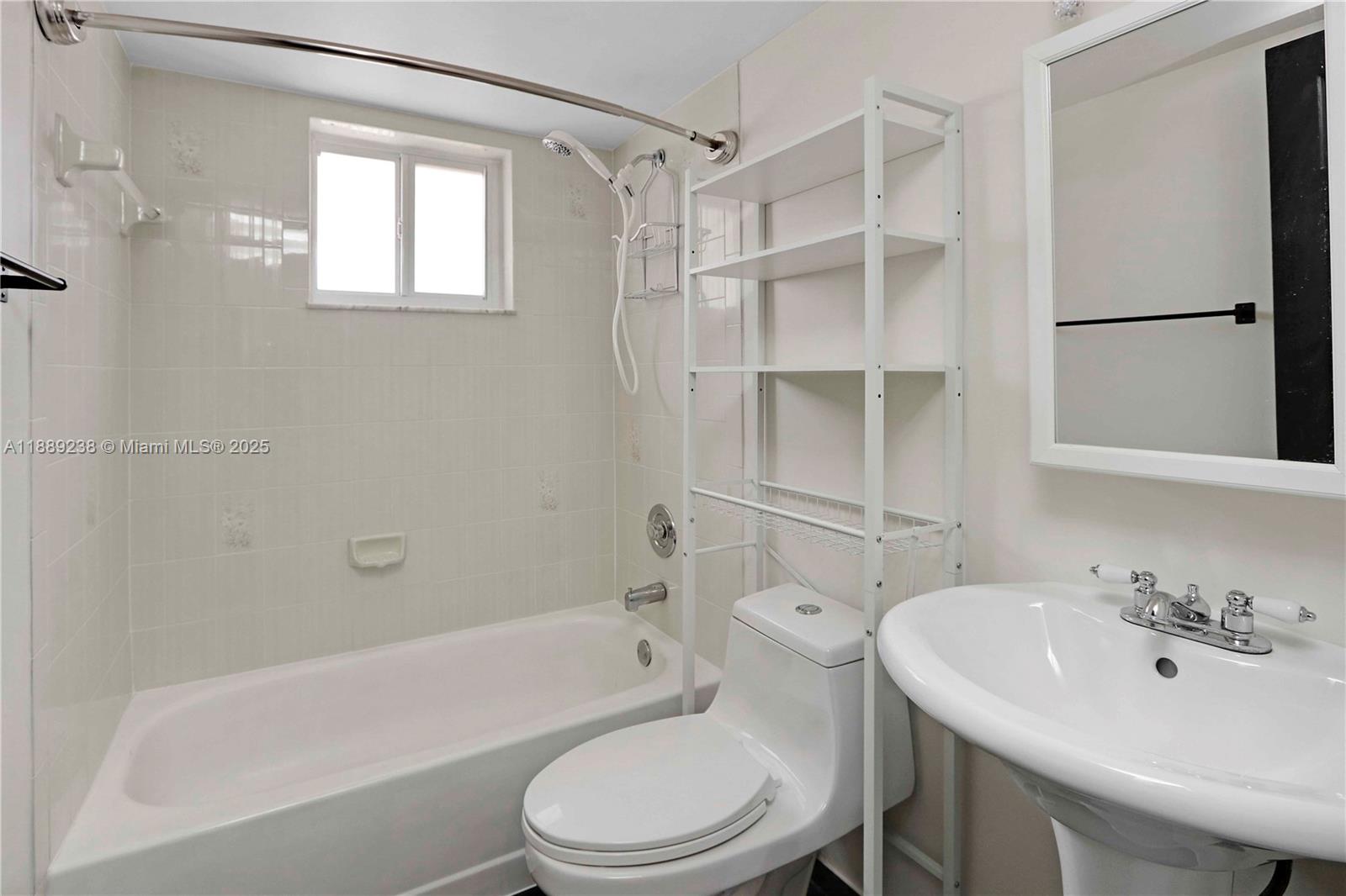 5530 West 26th Court, Unit 201 Hialeah, FL 33016 - Photo 19 of 32