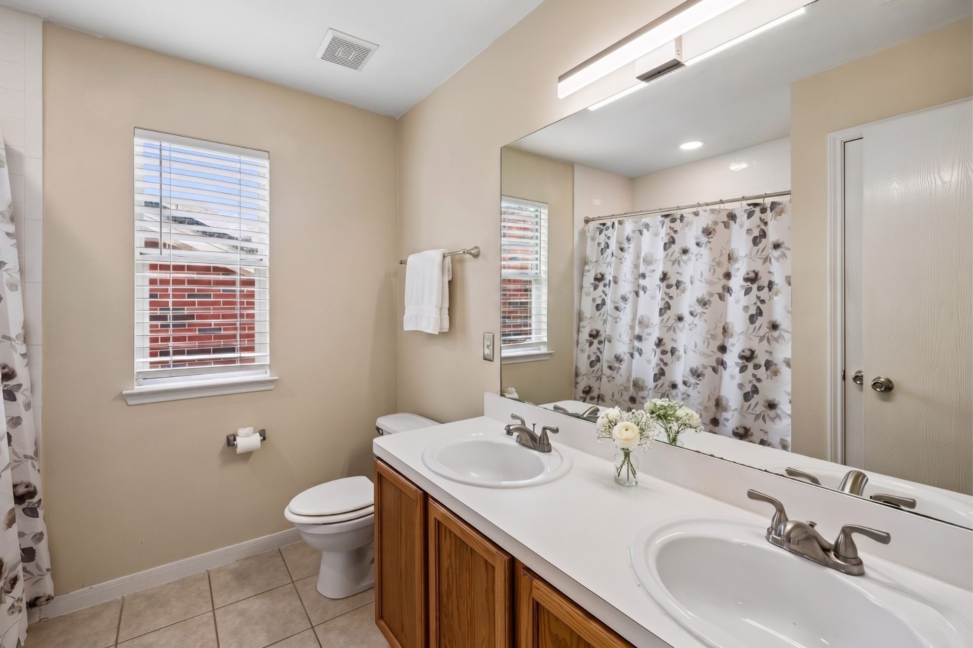 527 Cypresswood Knoll Spring, TX 77373 - Photo 11 of 15 a bathroom with a sink toilet and shower