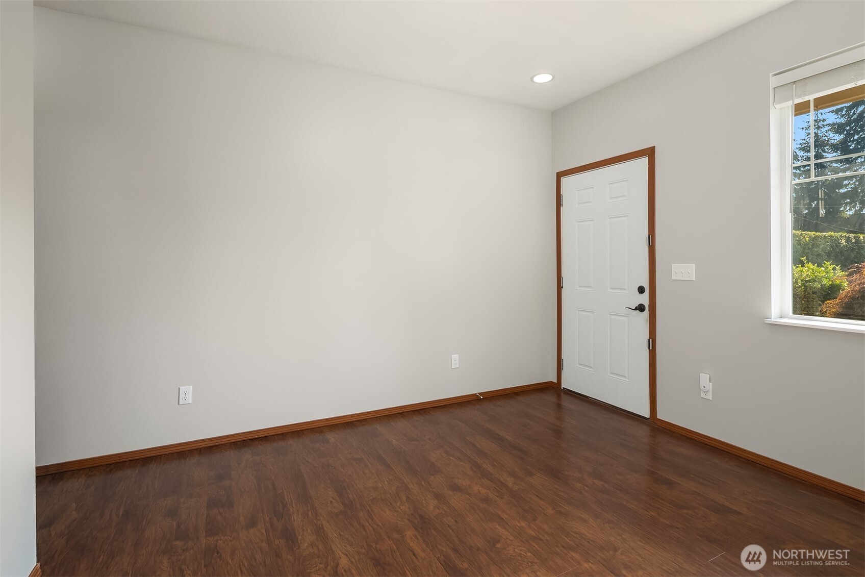 8313 Upper Ridge Road, Unit 2 Everett, WA 98203 - Photo 7 of 32 Gallery Image 7