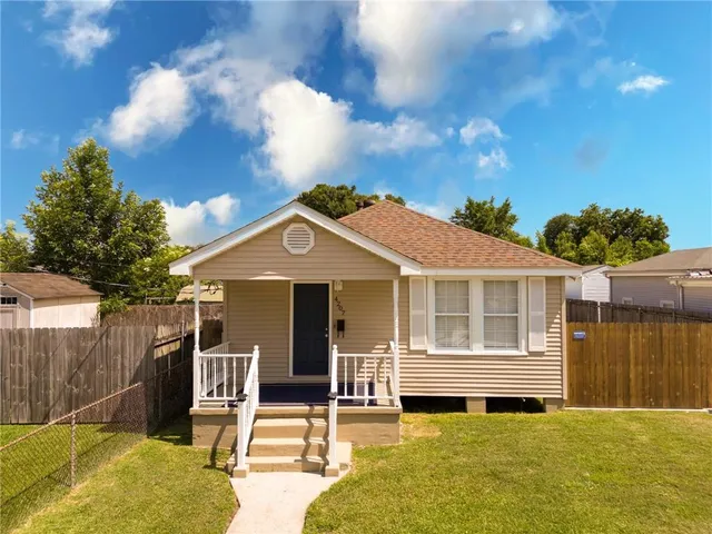 $1,900 | 4207 Karen Avenue, Jefferson, LA 70121