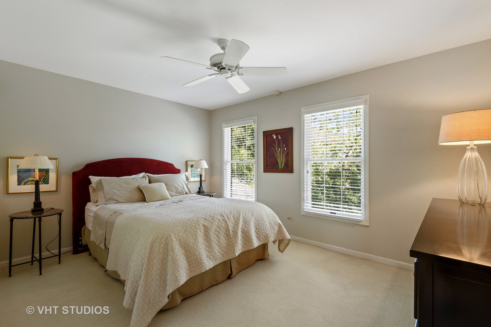 811 Becker Road Glenview, IL 60025 - Photo 14 of 33 a bedroom with a large bed and a window