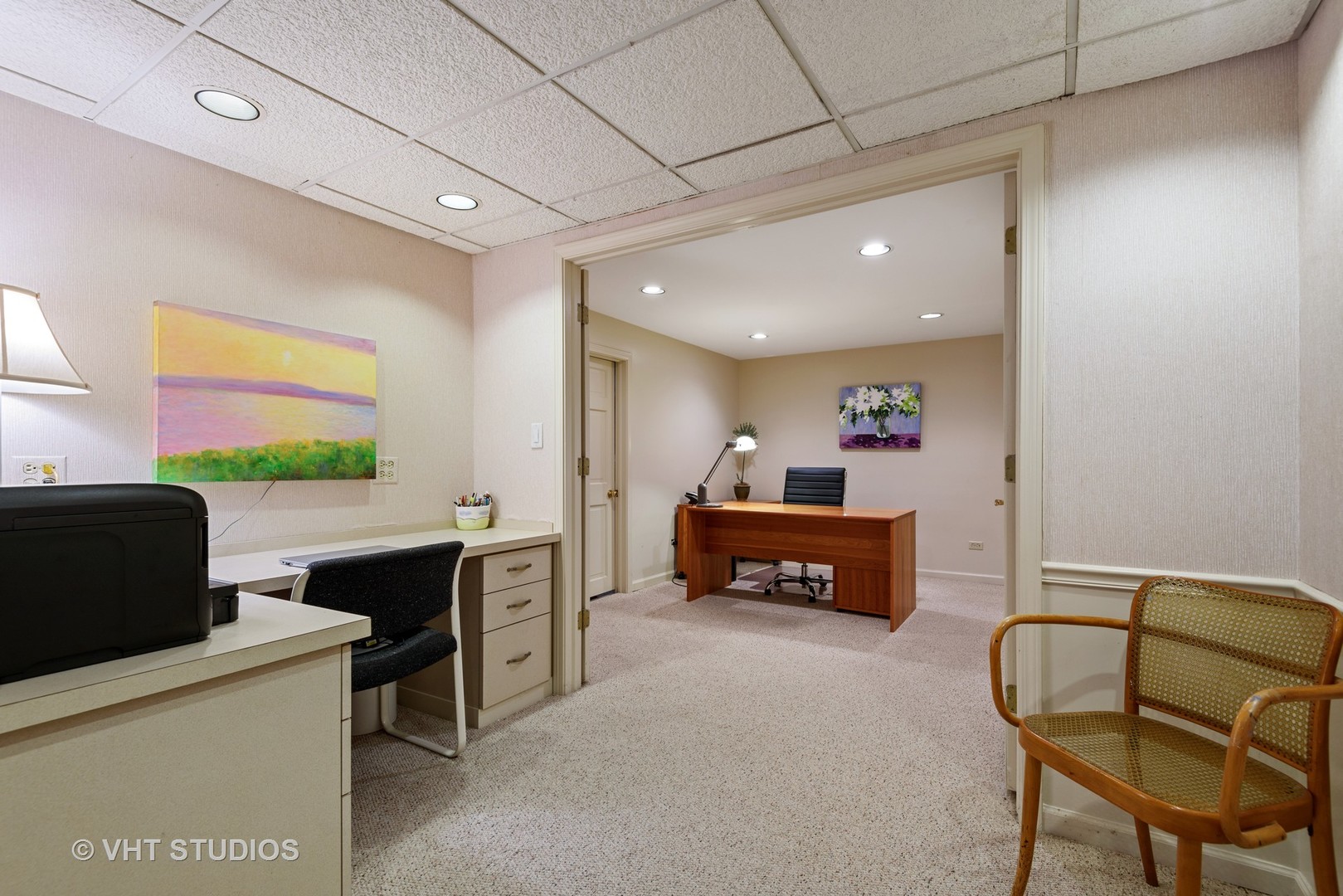 811 Becker Road Glenview, IL 60025 - Photo 21 of 33 a living room with furniture and a flat screen tv
