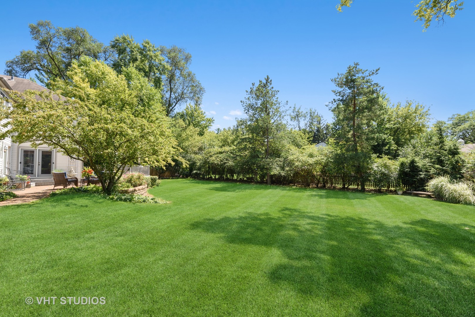 811 Becker Road Glenview, IL 60025 - Photo 26 of 33 a view of a field of grass and trees