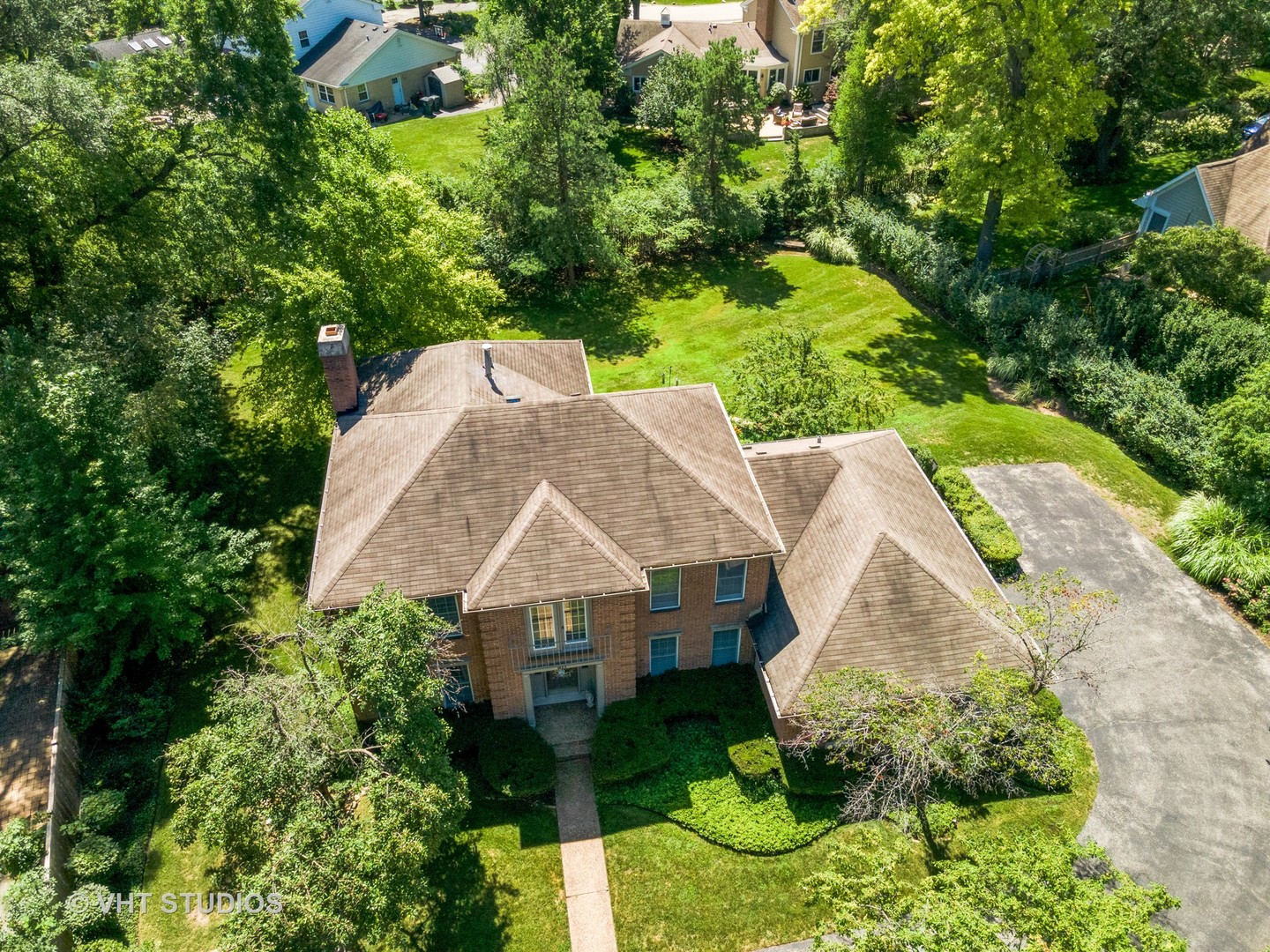 811 Becker Road Glenview, IL 60025 - Photo 28 of 33 an aerial view of a house
