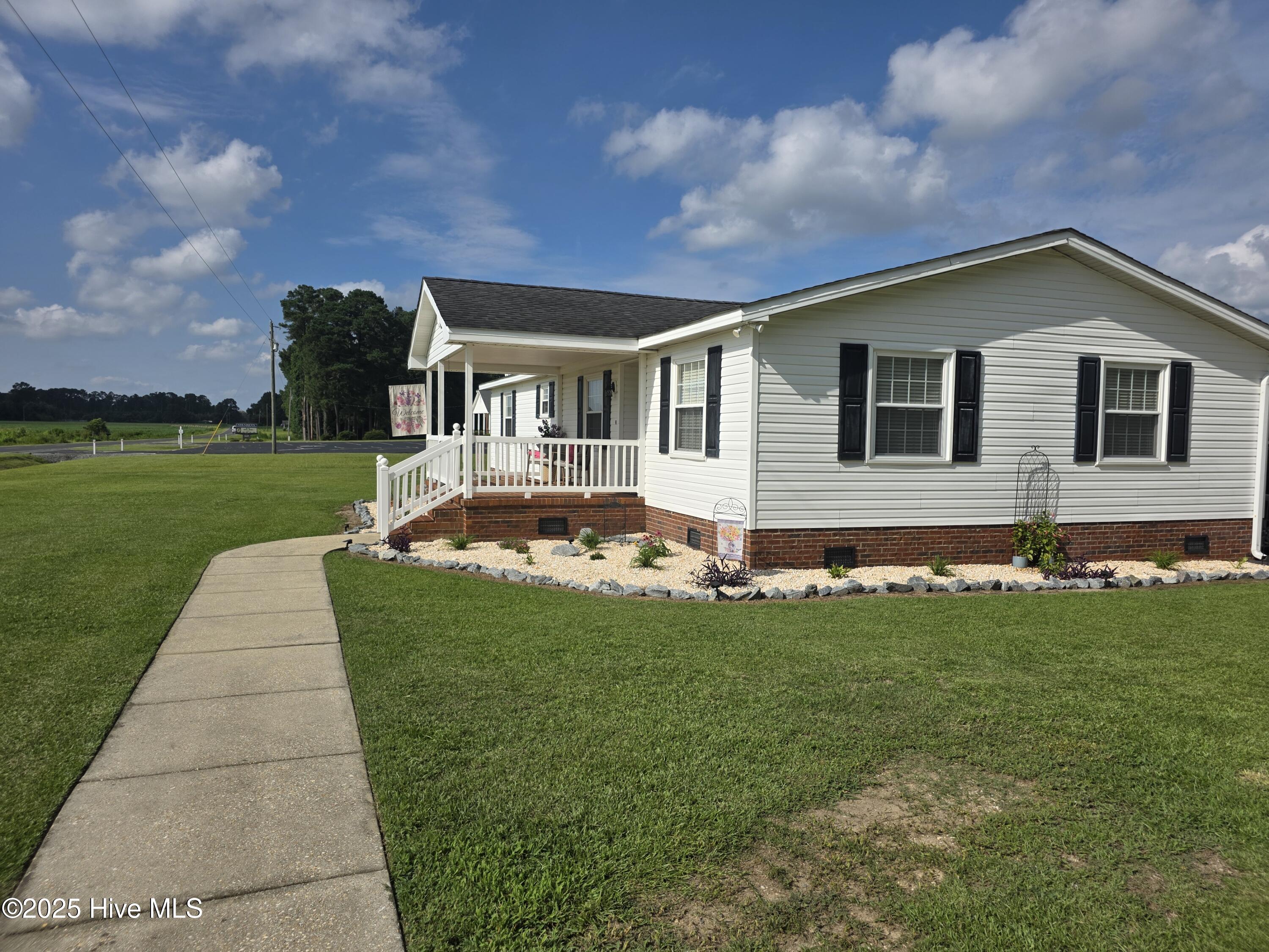2201 Odom Road Clinton, NC 28328 - Photo 4 of 42 20250710_170819