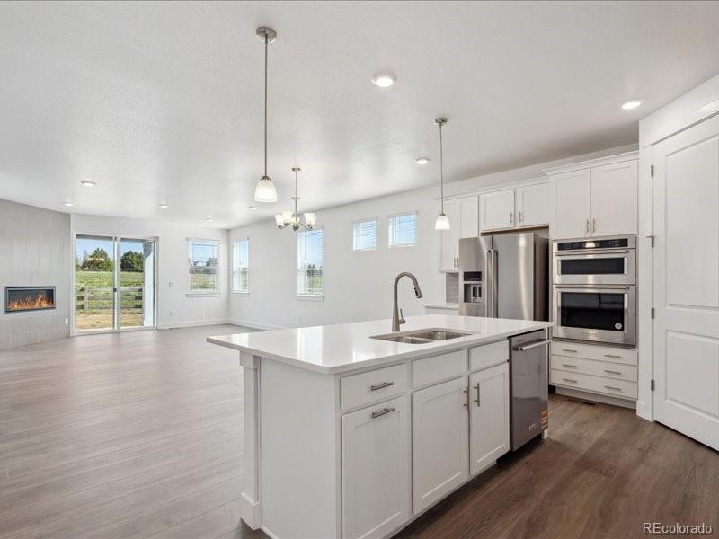 1102 Ridgefield Drive Berthoud, CO 80513 - Photo 6 of 34 Gallery Image 6