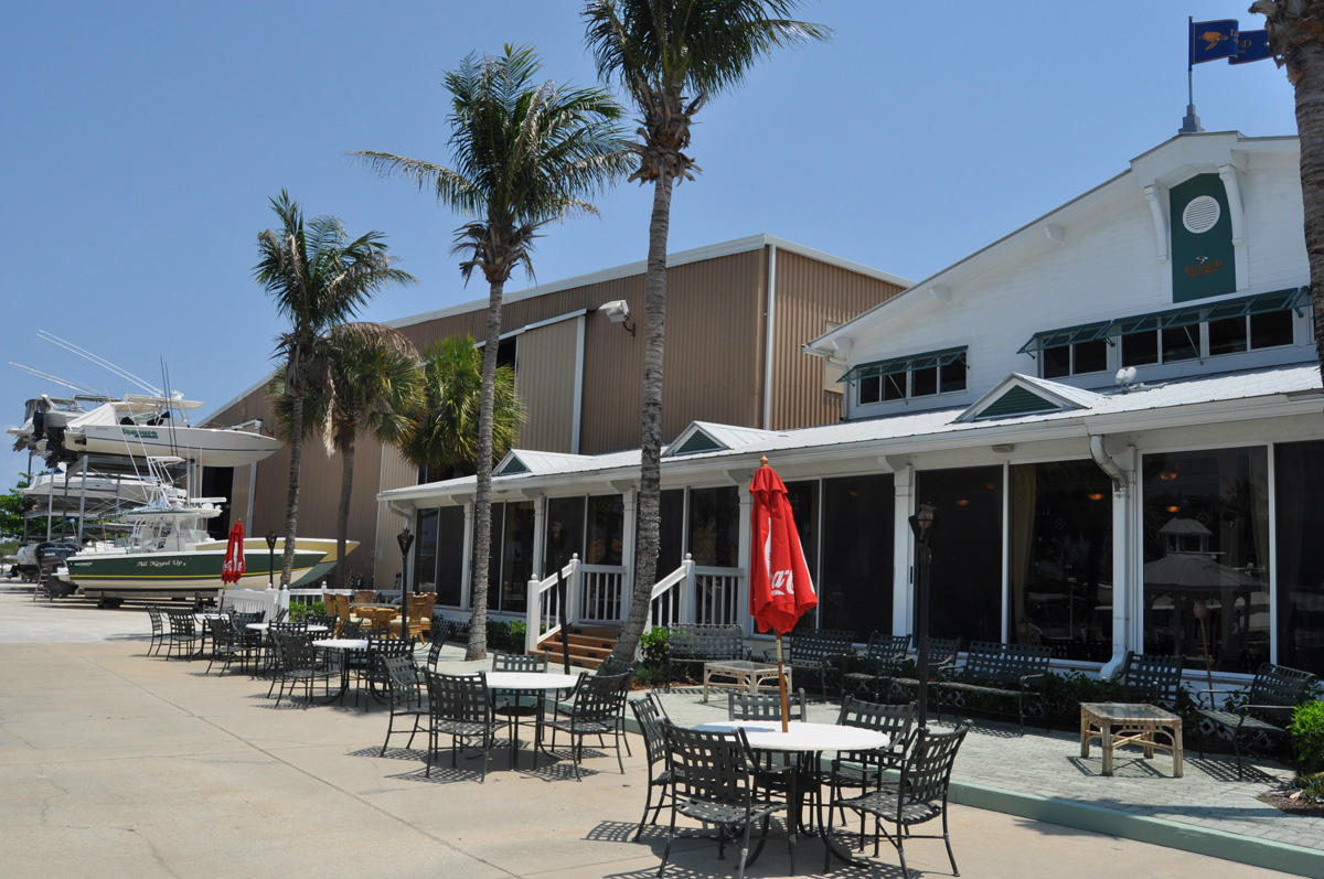 3910 Back Bay Drive, Unit 235 Jupiter, FL 33477 - Photo 42 of 51 Marina Outside Seating