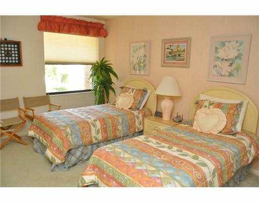 3910 Back Bay Drive, Unit 235 Jupiter, FL 33477 - Photo 8 of 51 2nd bedroom