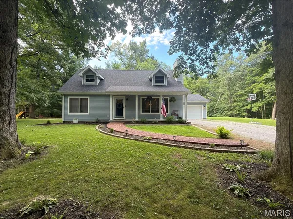 $340,000 | 1322 Moore Street, Greenville, IL 62246