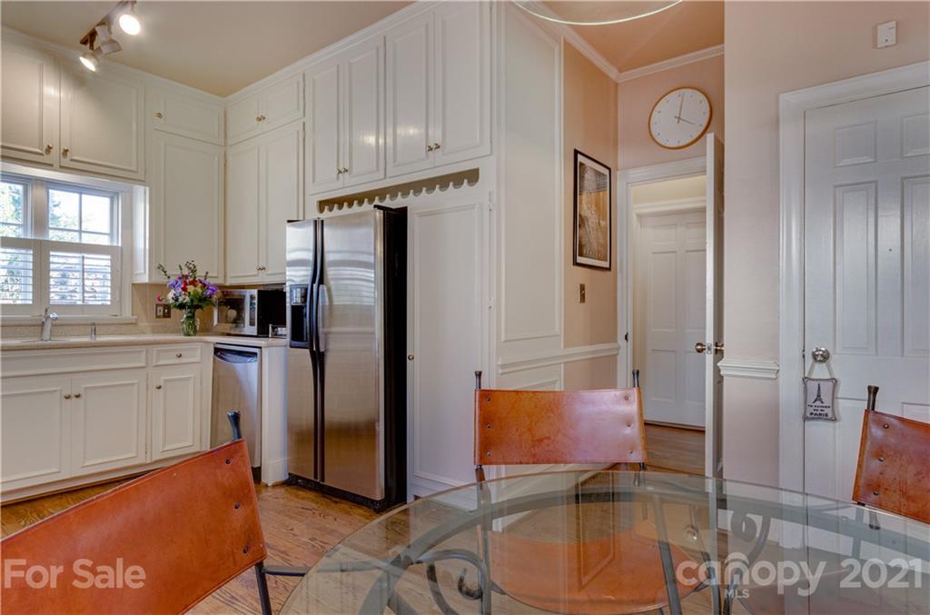 2011 South Wendover Road Charlotte, NC 28211 - Photo 11 of 46