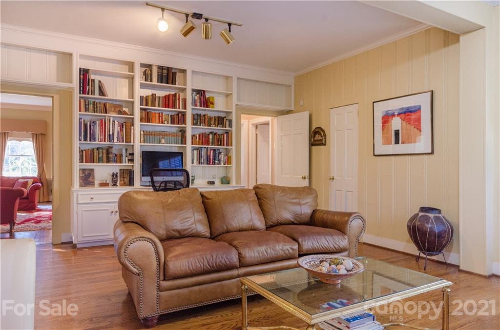 2011 South Wendover Road Charlotte, NC 28211 - Photo 15 of 46