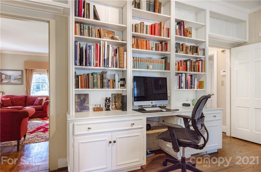 2011 South Wendover Road Charlotte, NC 28211 - Photo 19 of 46