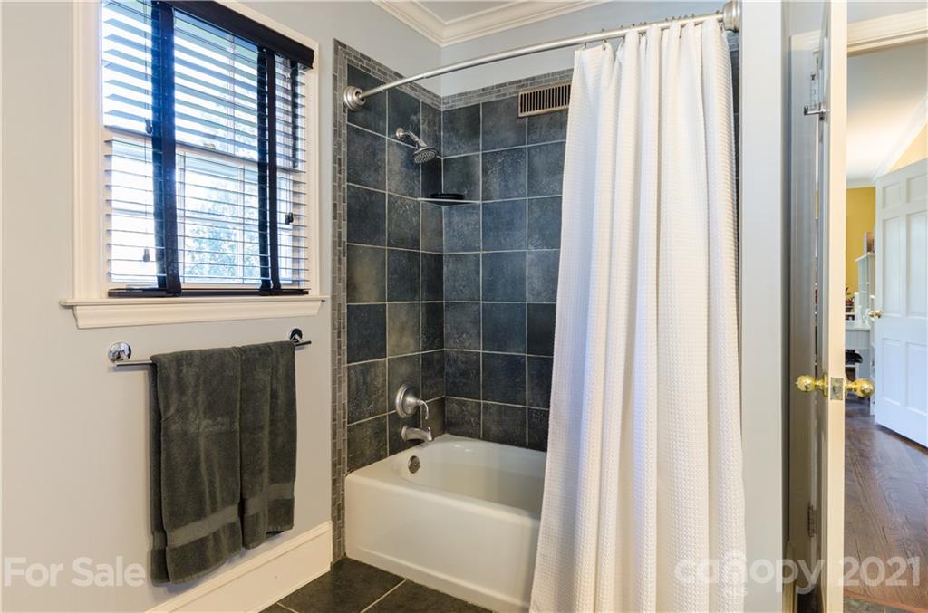 2011 South Wendover Road Charlotte, NC 28211 - Photo 28 of 46