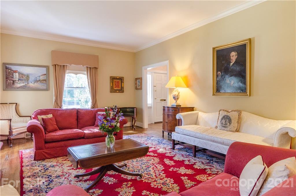 2011 South Wendover Road Charlotte, NC 28211 - Photo 4 of 46