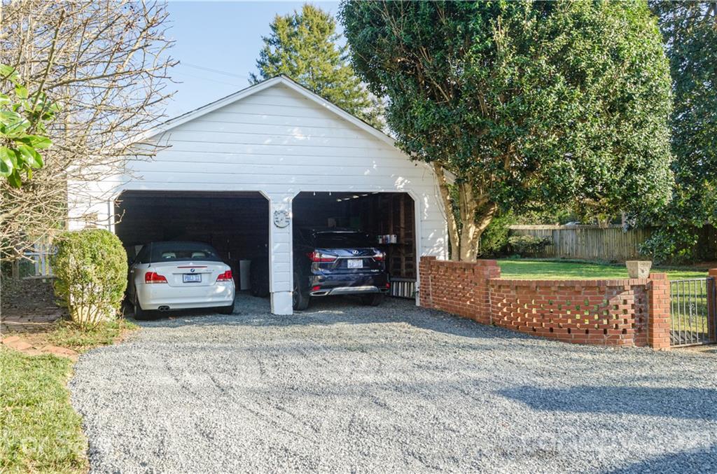 2011 South Wendover Road Charlotte, NC 28211 - Photo 39 of 46