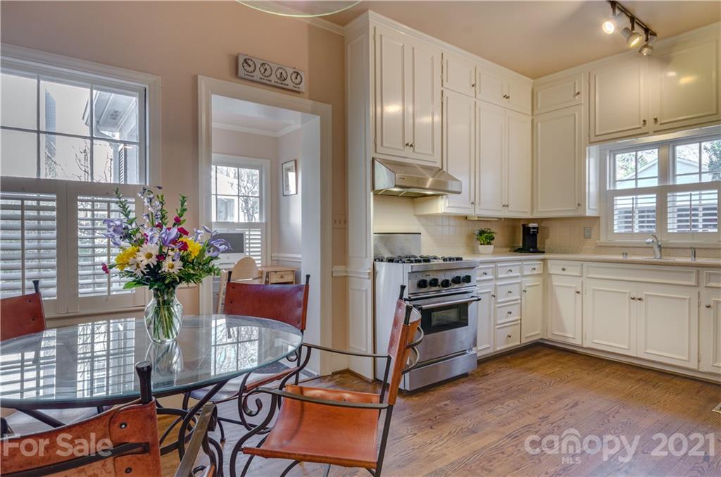 2011 South Wendover Road Charlotte, NC 28211 - Photo 8 of 46