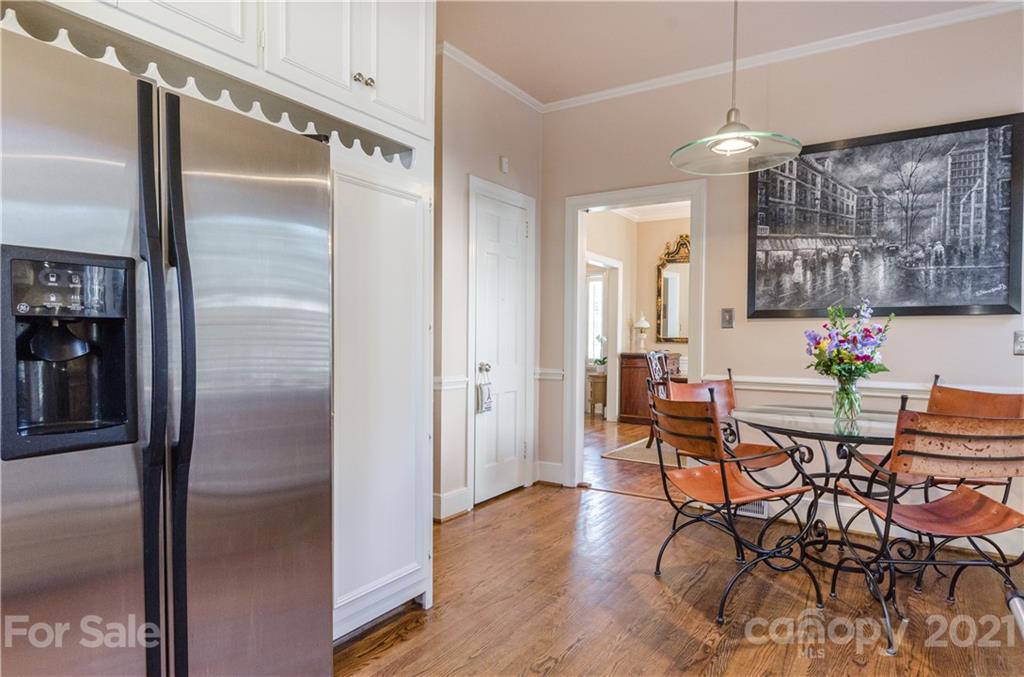2011 South Wendover Road Charlotte, NC 28211 - Photo 10 of 46