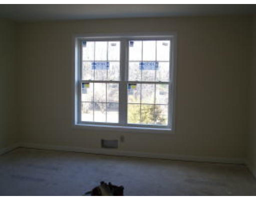 15 Page Road, Unit B Kingston, NH 03848 - Photo 7 of 7
