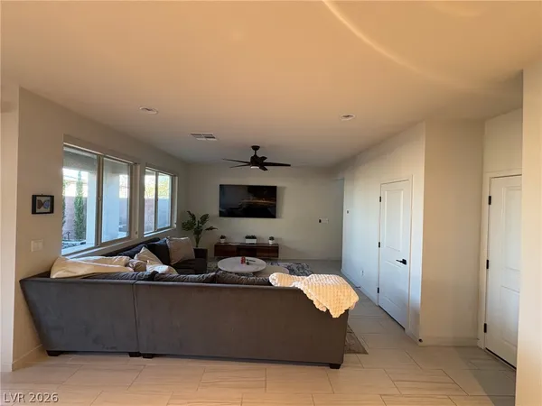 $3,300 | 9702 Sapphire Rim Avenue, Las Vegas, NV 89148