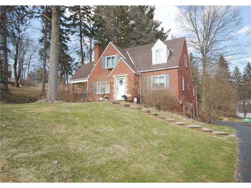 3304 Comanche Road Upper St. Clair, PA 15241 - Photo 1 of 20 Exterior Front.