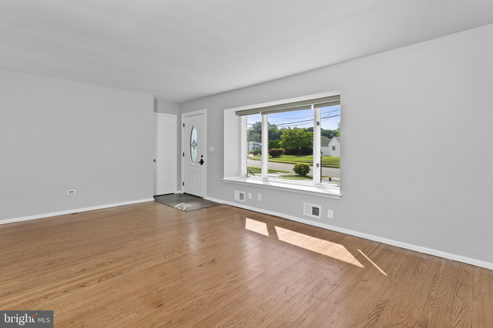 60 Sherbrooke Road Ewing, NJ 08638 - Photo 4 of 29