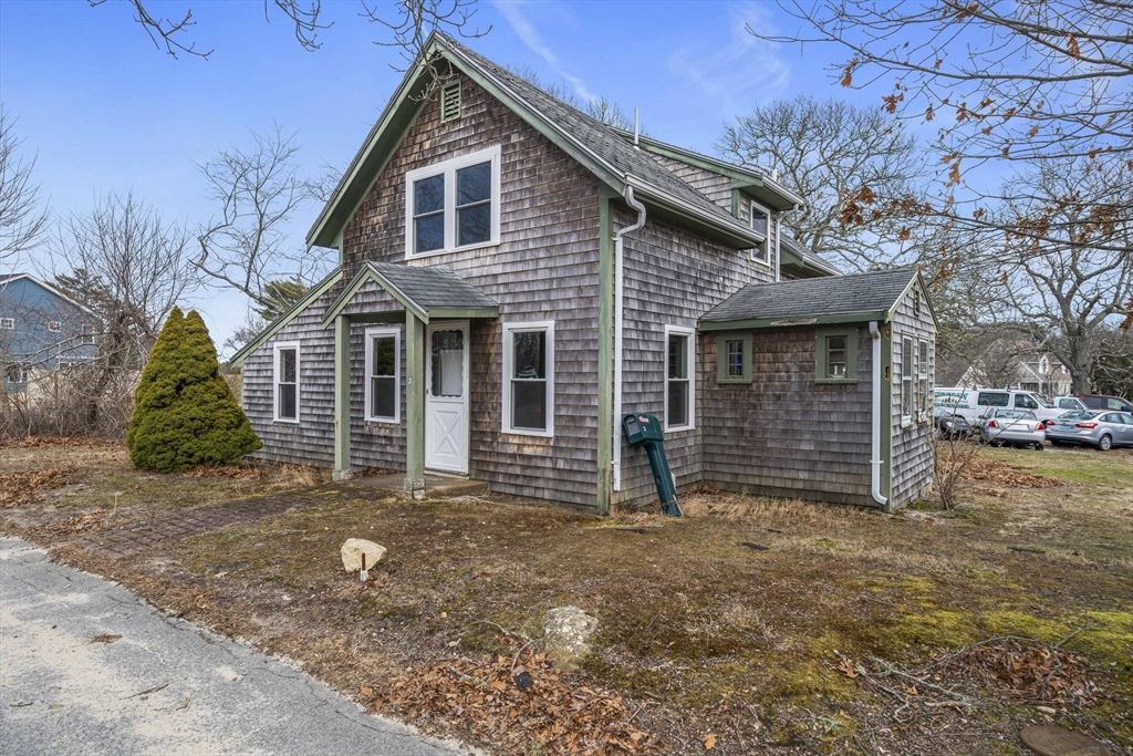 3 Short Neck Road Wareham, MA 02532 - Photo 3 of 24 a front view of a house with garden