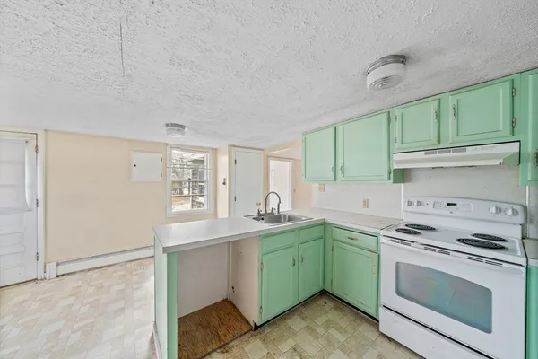 $349,900 | 3 Short Neck Road, Wareham, MA 02532