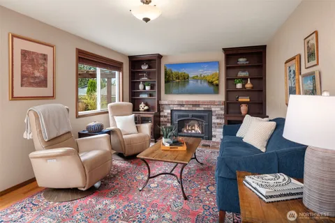 $1,570,000 | 15617 Northeast 113th Court, Redmond, WA 98052