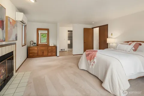 $1,570,000 | 15617 Northeast 113th Court, Redmond, WA 98052