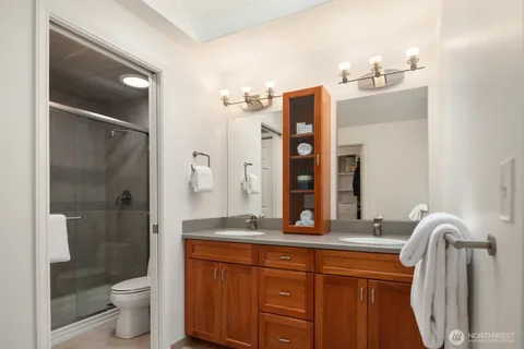 $1,570,000 | 15617 Northeast 113th Court, Redmond, WA 98052