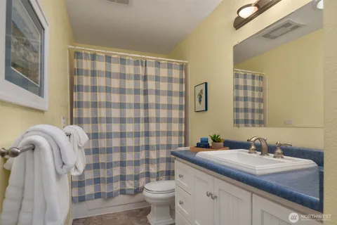 $1,570,000 | 15617 Northeast 113th Court, Redmond, WA 98052