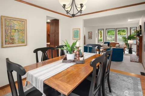 $1,570,000 | 15617 Northeast 113th Court, Redmond, WA 98052