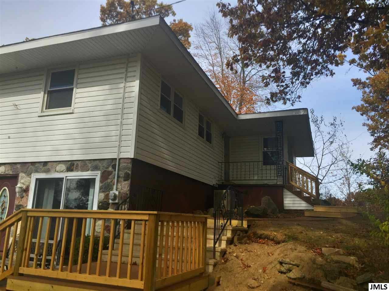 6900 North Sandstone Road Jackson, MI 49201 - Photo 3 of 33 Photo 3