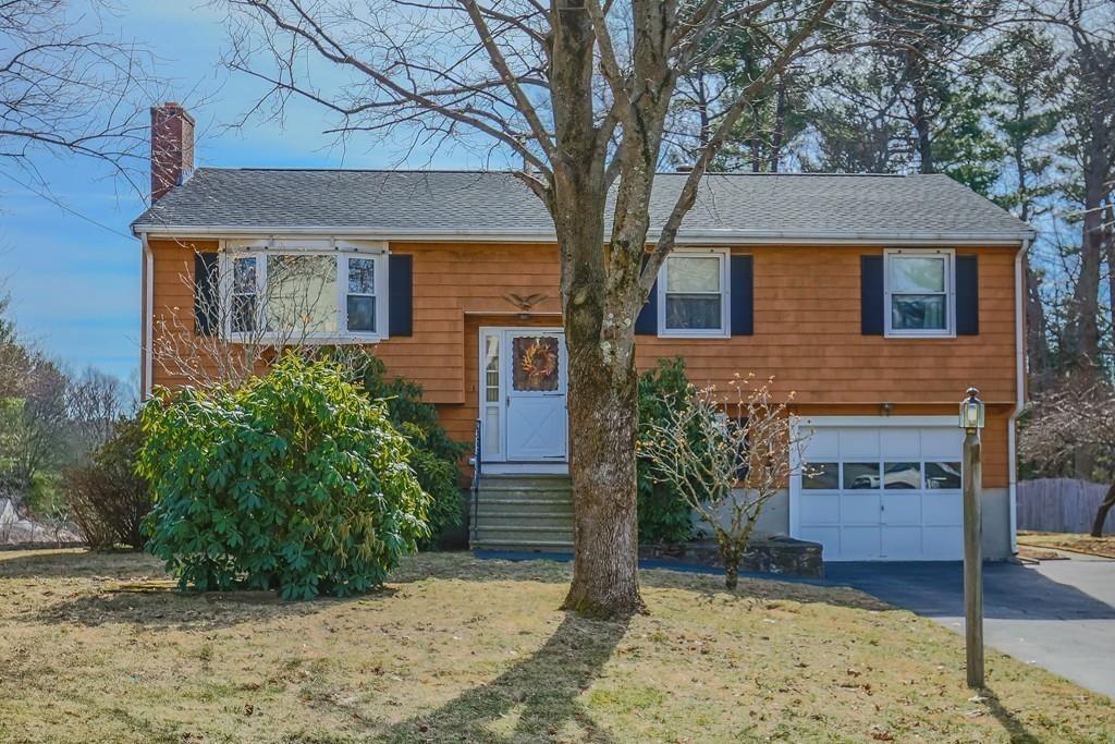 21 Meadowvale Road Burlington, MA 01803 - Photo 29 of 30 a front view of a house with garden