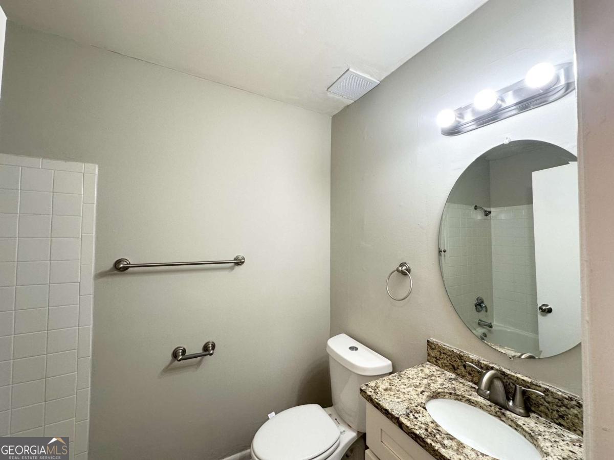 4039 Codel Street Southwest Atlanta, GA 30331 - Photo 8 of 13