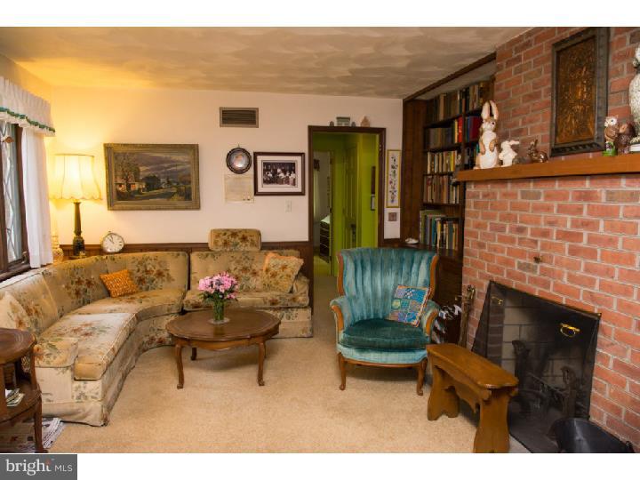 4060 Lilac Road Allentown, PA 18103 - Photo 16 of 25 Gallery Image 16