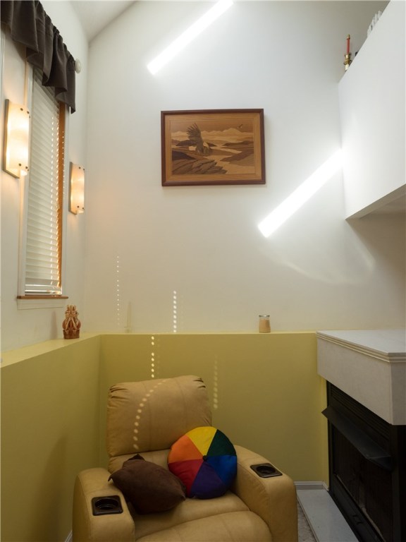161 Lonsdale Farm Road Cumberland, RI 02864 - Photo 3 of 31 Gallery Image 3