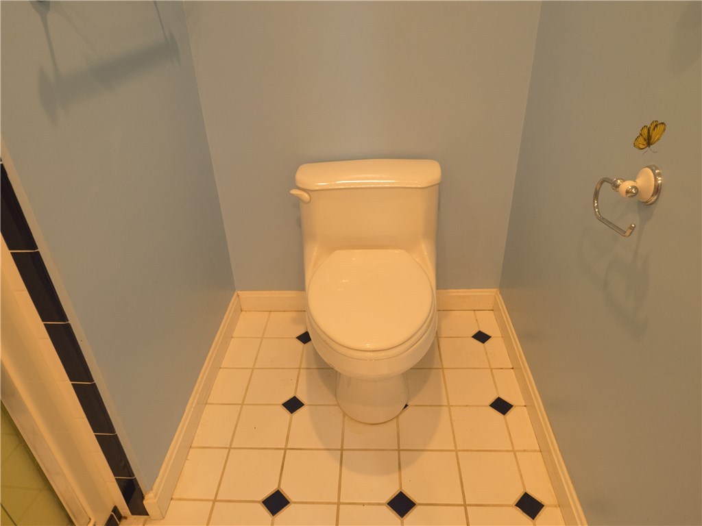 161 Lonsdale Farm Road Cumberland, RI 02864 - Photo 9 of 31 Gallery Image 9
