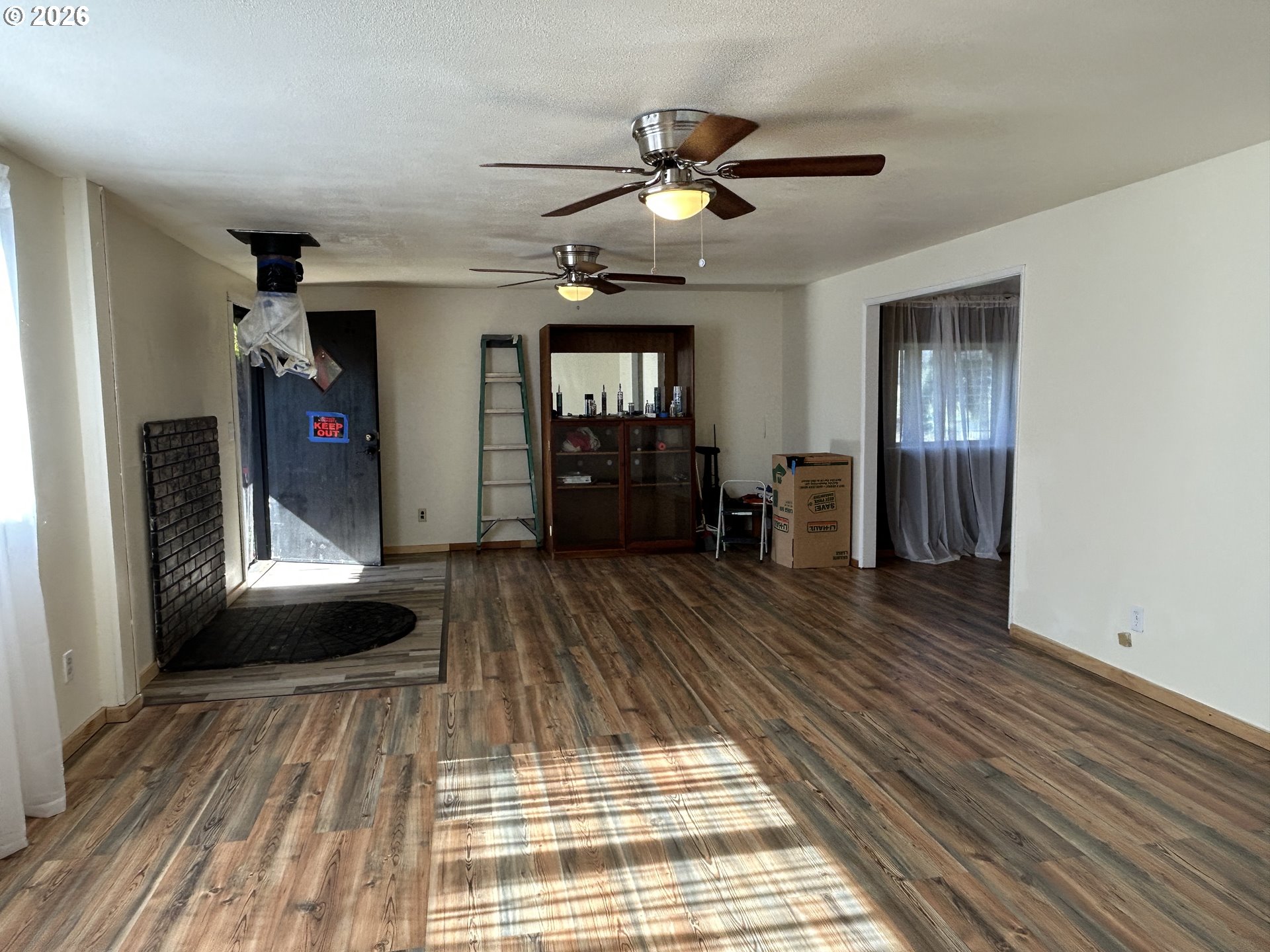 1549 Old Town Loop Road Oakland, OR 97462 - Photo 8 of 29 Living Room