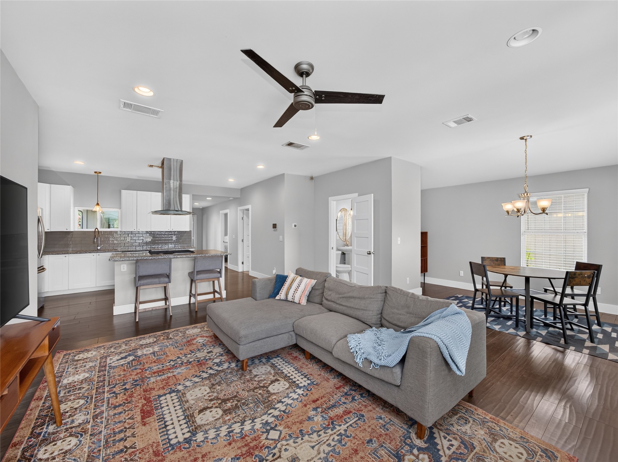 4504 Kitty Avenue Austin, TX 78721 - Photo 5 of 34