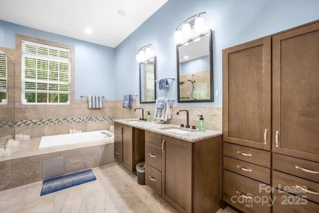 $4,295 | 7914 Gilead Road, Huntersville, NC 28078