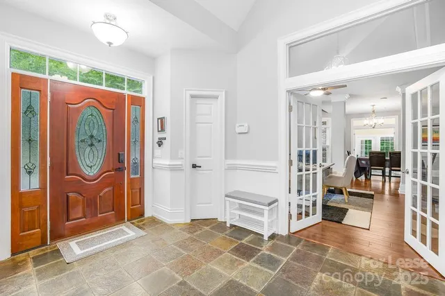 $4,295 | 7914 Gilead Road, Huntersville, NC 28078