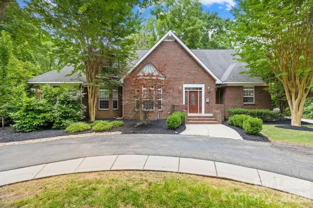 $4,100 | 7914 Gilead Road, Huntersville, NC 28078