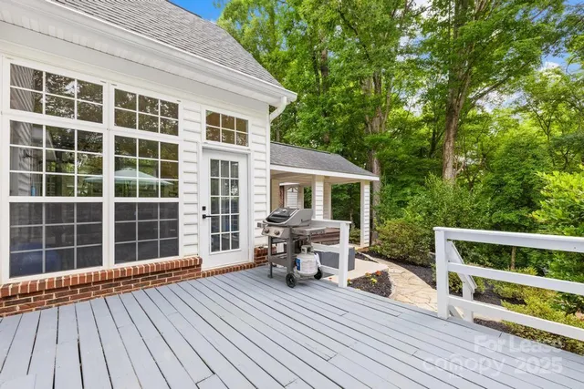 $4,295 | 7914 Gilead Road, Huntersville, NC 28078