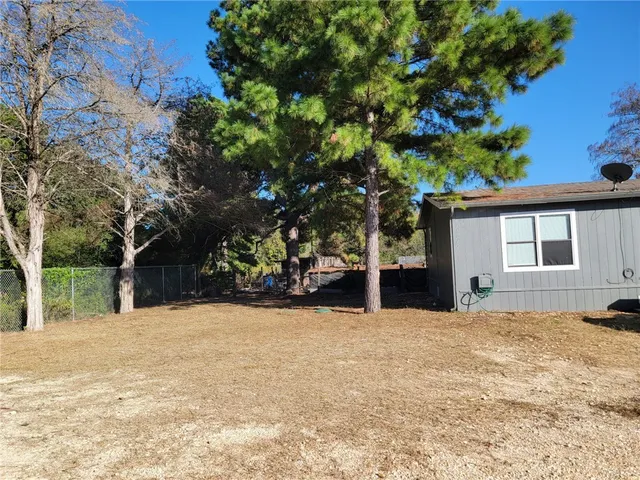 $1,300 | 804 Yaupon Drive, Caldwell, TX 77836
