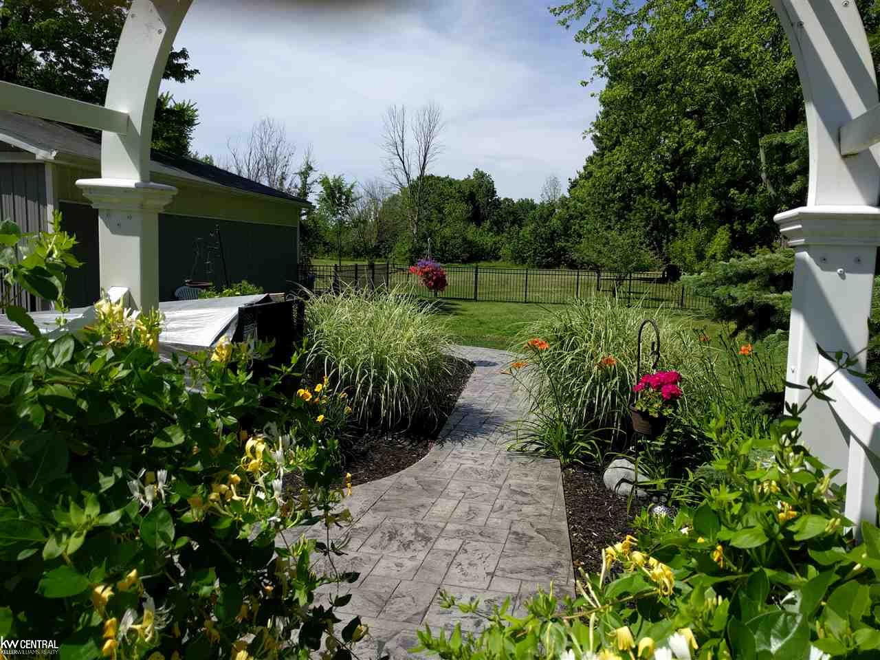 32584 Sutton Road Chesterfield, MI 48047 - Photo 9 of 14