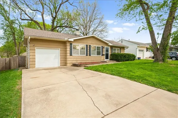 $360,000 | 5431 Dearborn Street, Mission, KS 66202