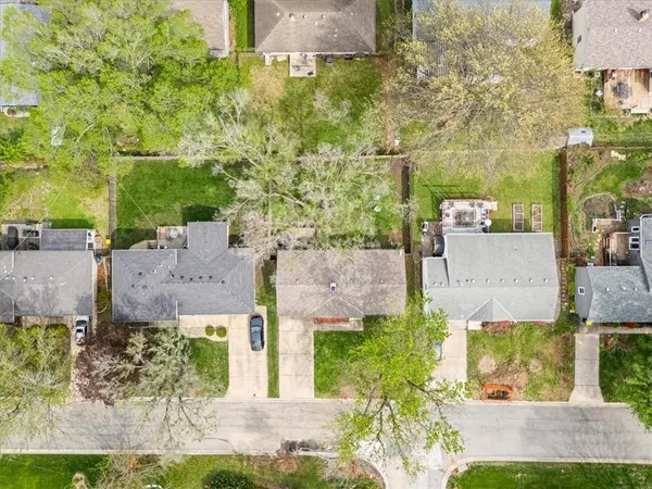 $360,000 | 5431 Dearborn Street, Mission, KS 66202