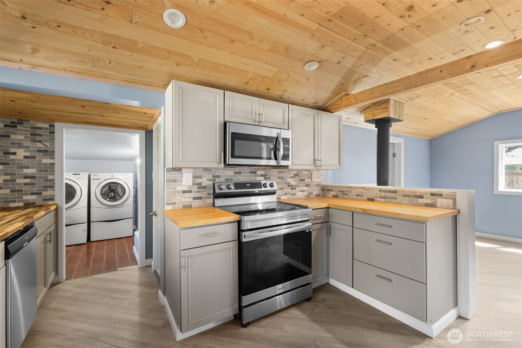 4603 Southeast Horstman Road Port Orchard, WA 98366 - Photo 6 of 27 Gallery Image 6